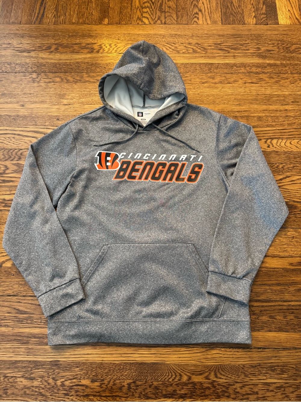 Cincinnati Bengals (Team Apparel ) official Gray Pullover Hoodie.